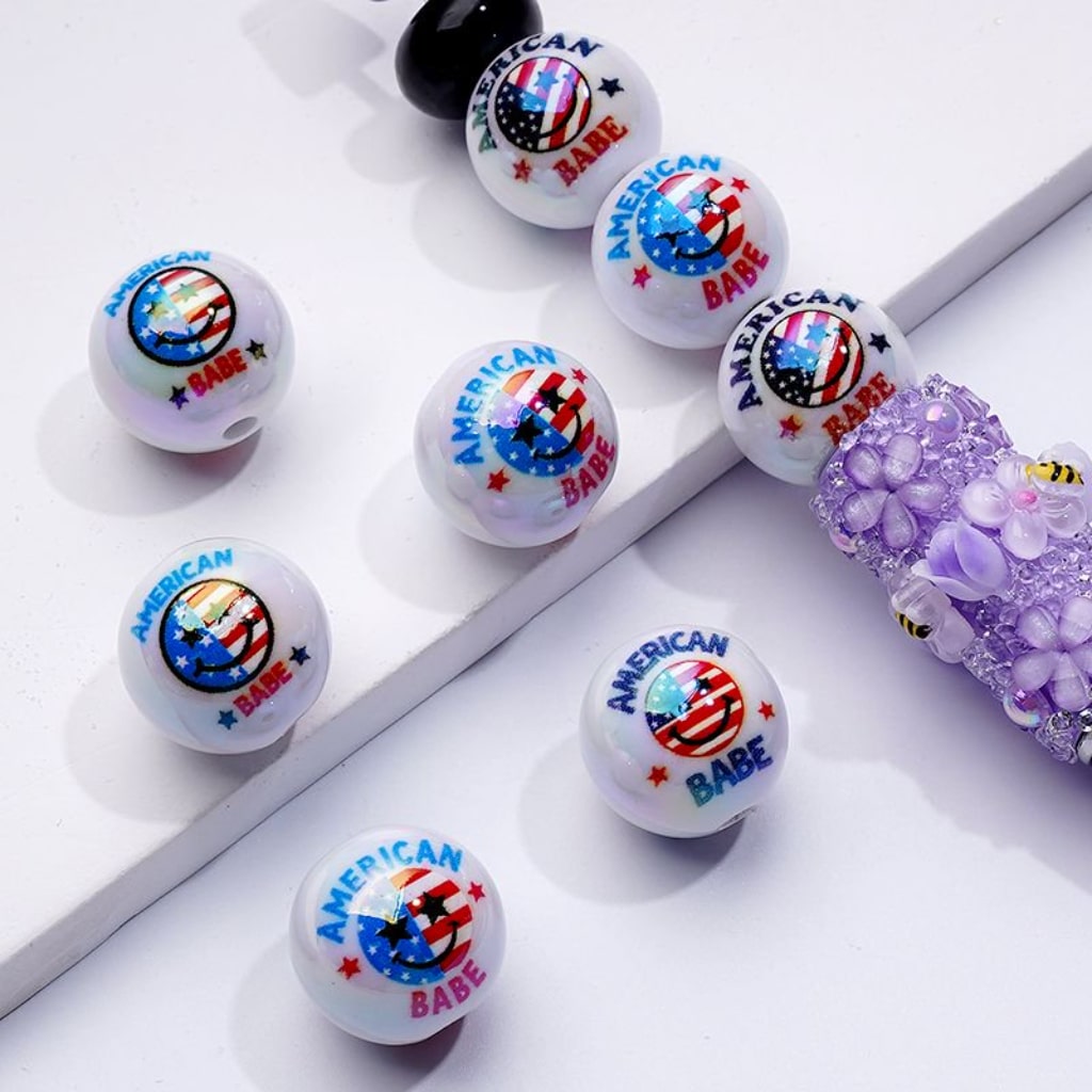 UV Coating USA American National Flag Babe Smile Face Patriotism White Round Acrylic Beads, 16MM, Random Mix