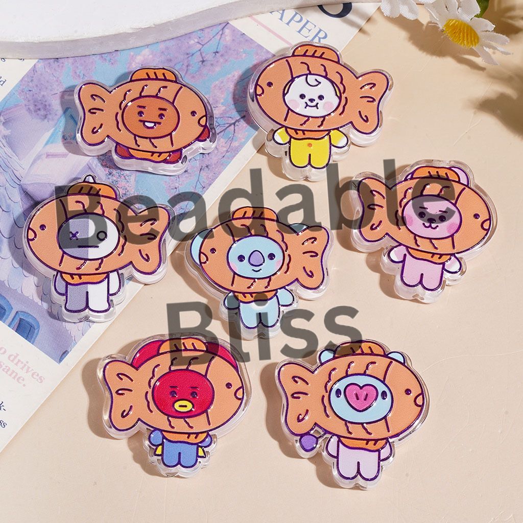 Acrylic Beads Korea Boy Group Image Series Wearing Sea Bream Cake Hat, Semi-Clear, Random Mix