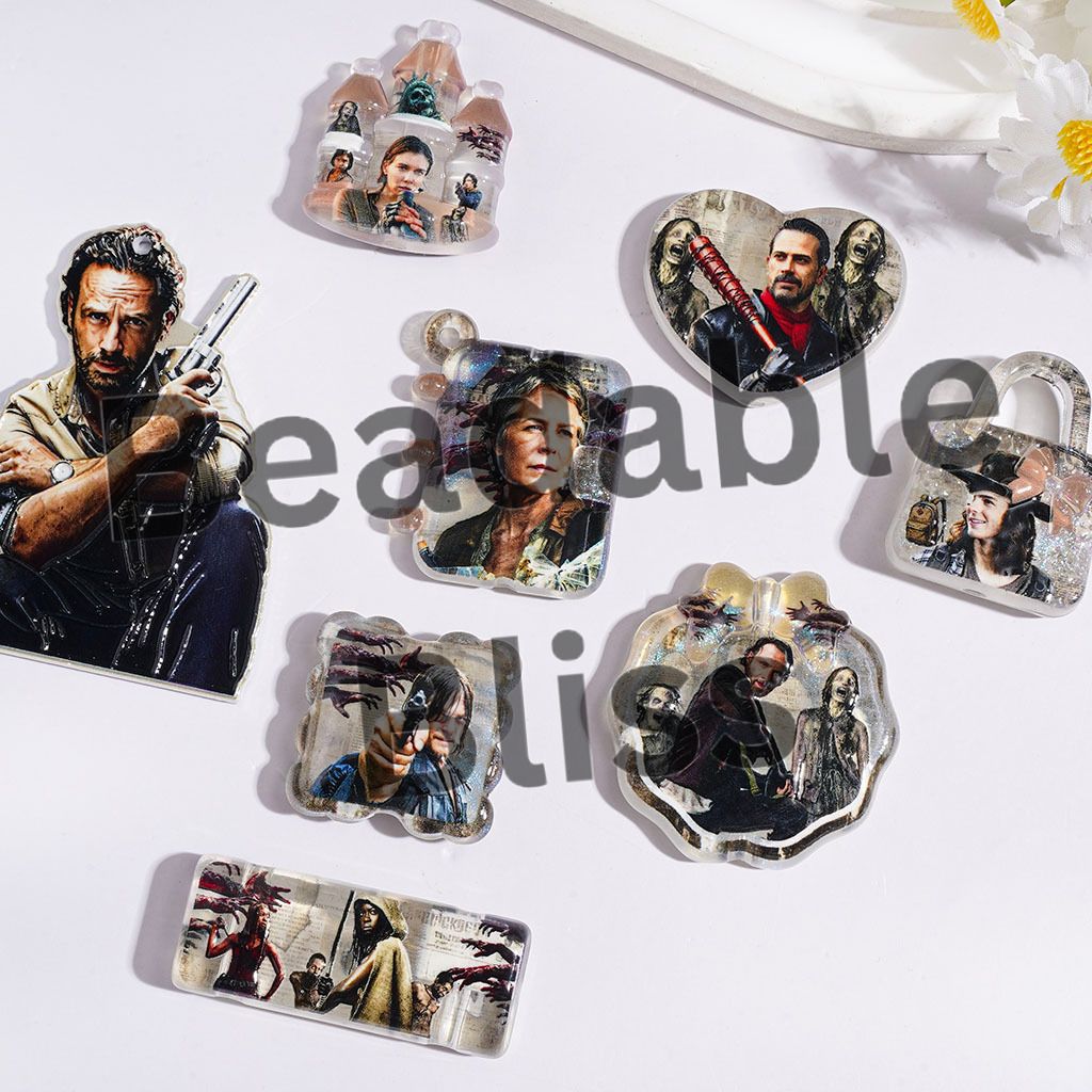 Classic American Drama Character Series Acrylic Beads and Pendants, Random Mix