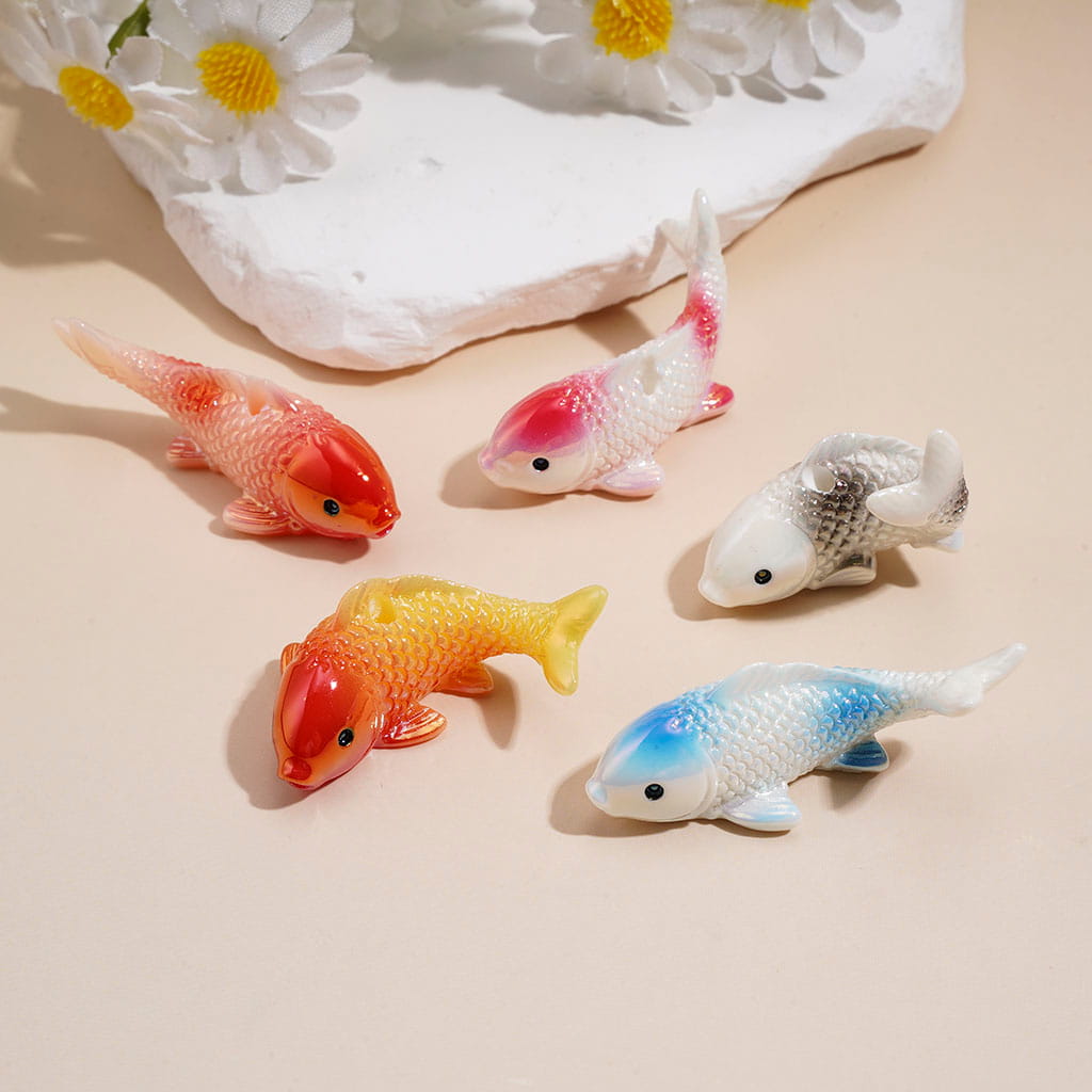 UV Coating Realistic Mini Koi Fish Acrylic Beads, Multi-Color, Random Mix