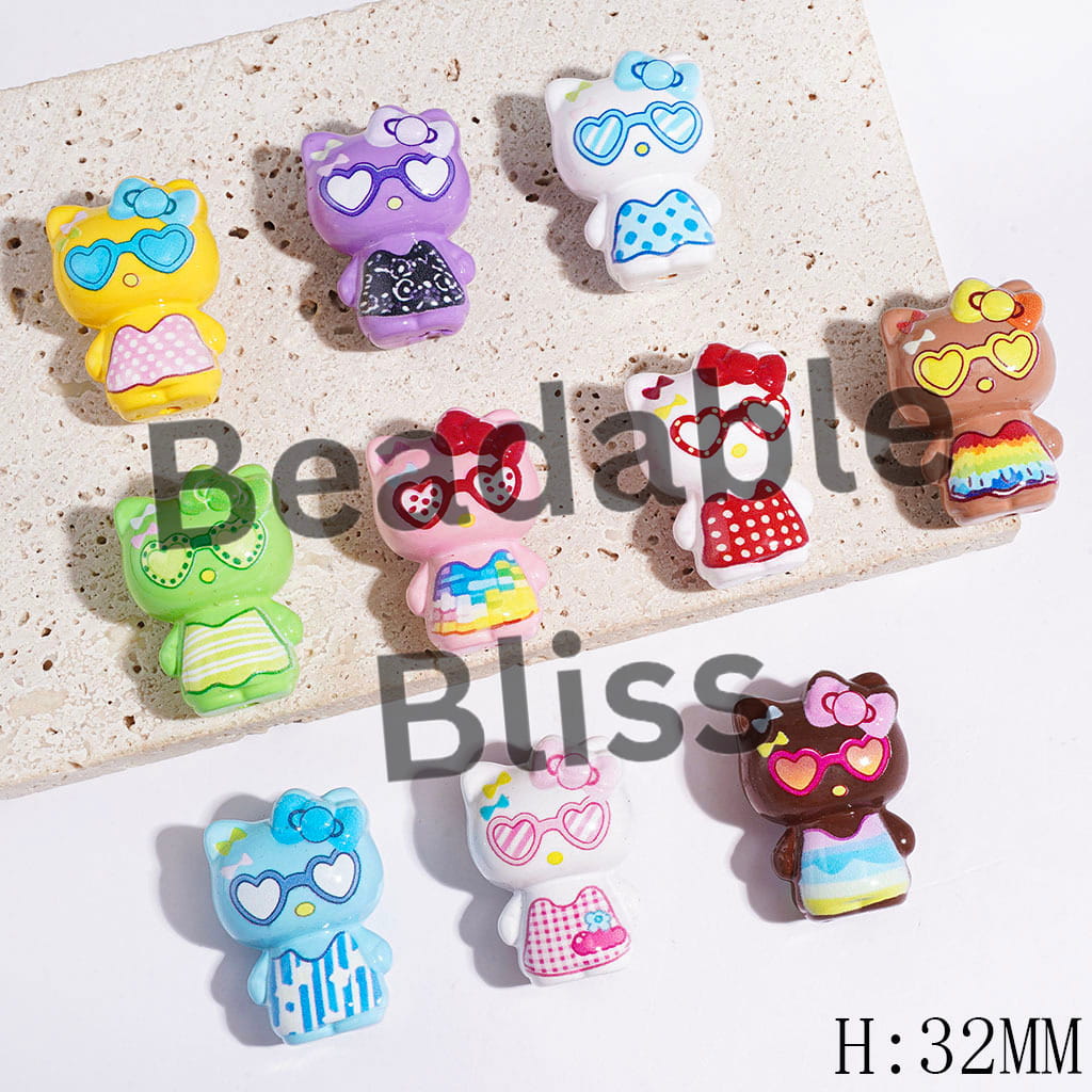 Acrylic Beads Cute Cat Characters in Summer Vacation Style, Height 32MM Multi-Color Random Mix