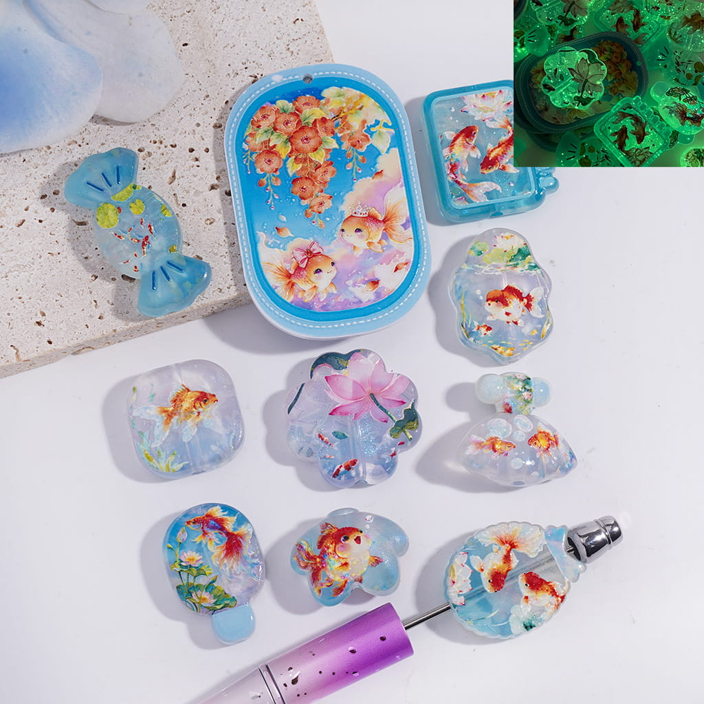 Acrylic Beads Pendants Luminous Goldfish Lotus Flowers Series, Random Mix