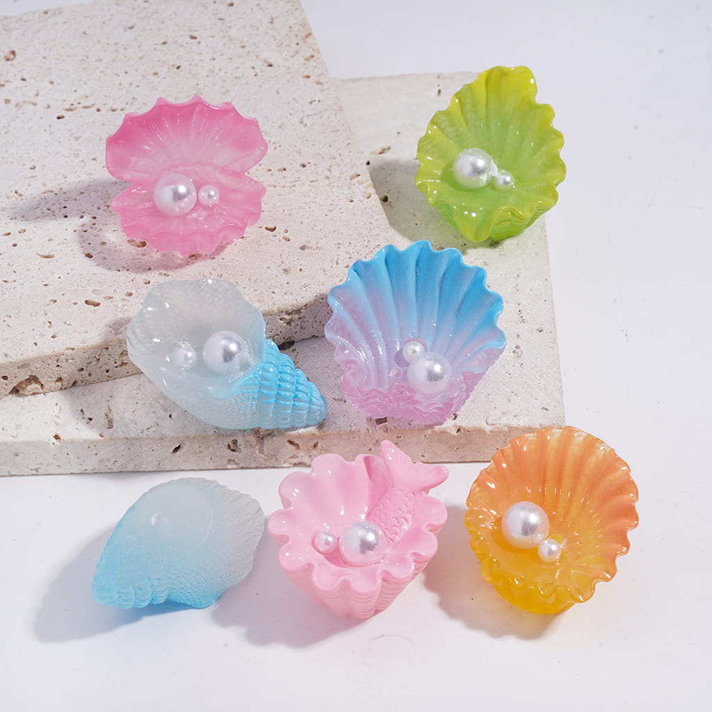 Acrylic Scallop and Conch Beads with White Pearls Ocean Style, Random Mix