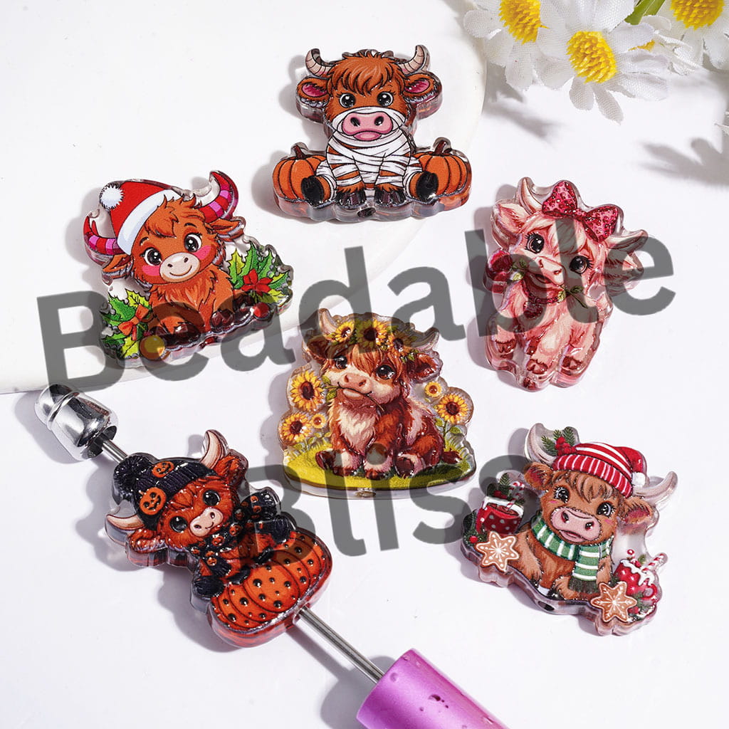 Christmas & Halloween Theme Highland Cow Series Acrylic Beads, Random Mix