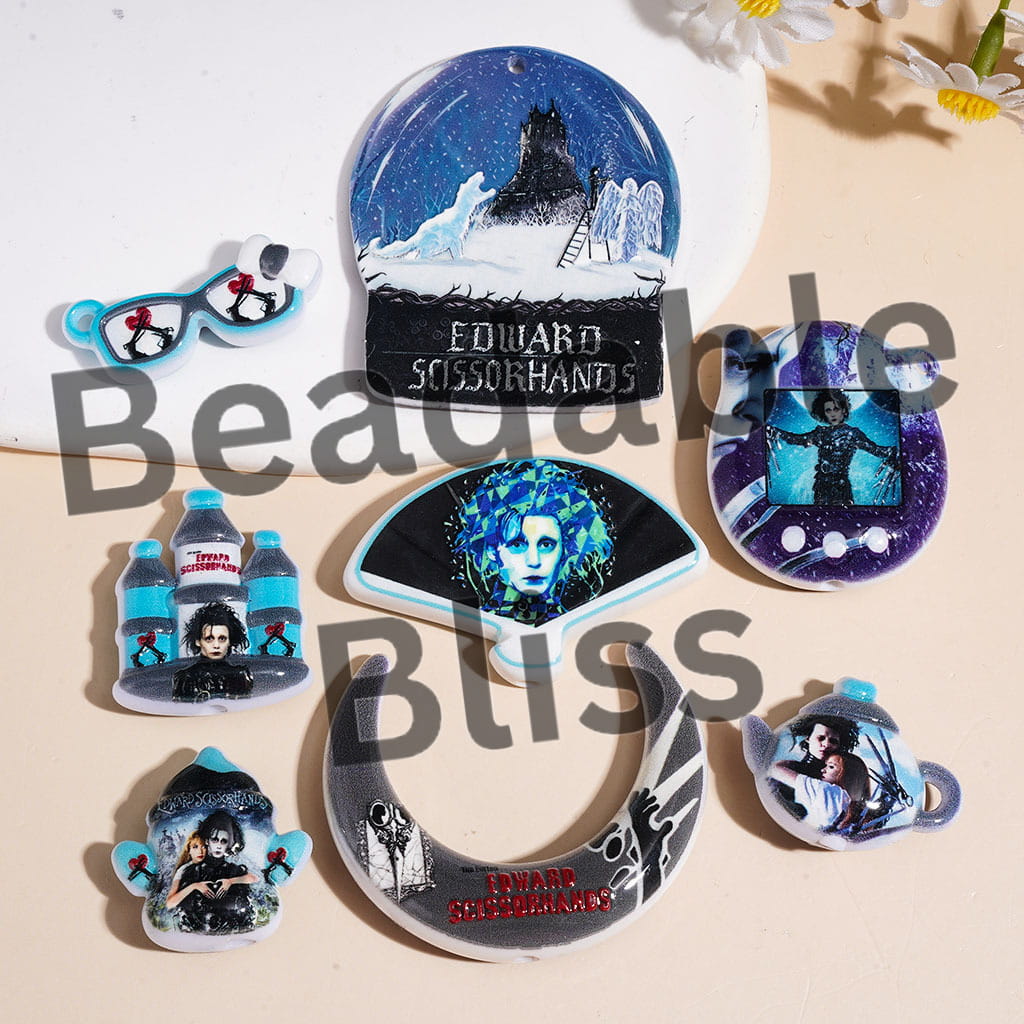 Lonely Scissorhands Robot Character Series Acrylic Beads and Pendants, Random Mix
