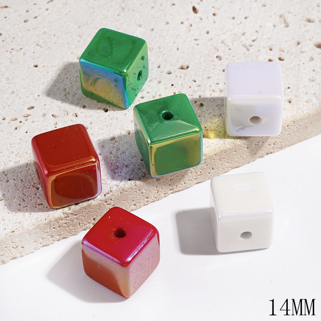 UV-Coated Cube Square Shape Acrylic Beads, 14MM, Christmas Style, Red Green White, Random Mix