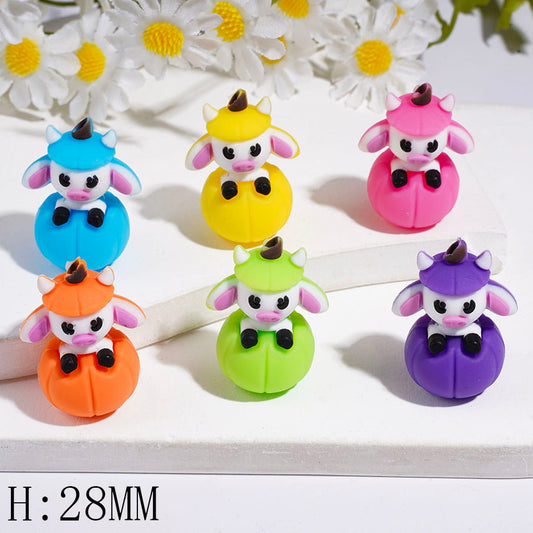 Silicone Focal Beads 3D Cow Wearing Hat and Sitting on Pumpkin, Height 28MM Multi-Color