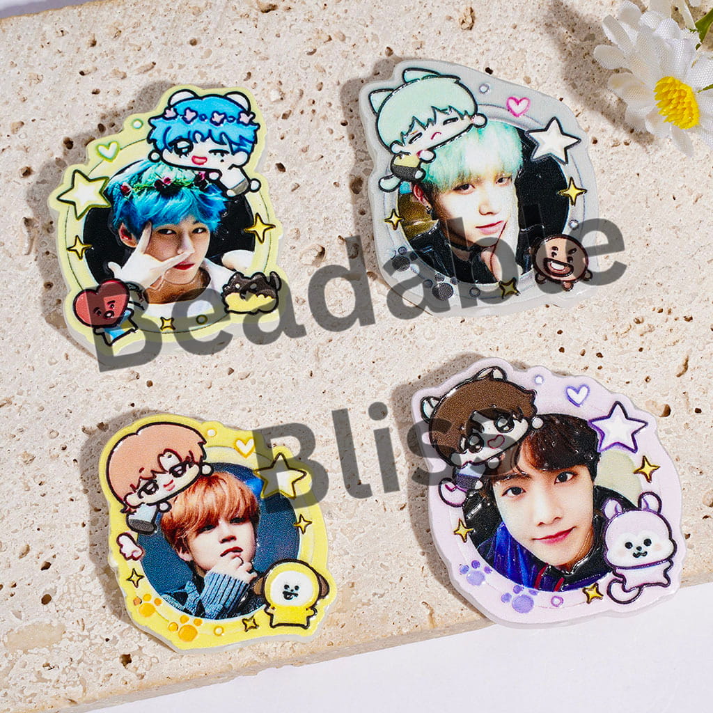Acrylic Beads Korea Boy Group Image Series with Cartoon Character, Semi-Clear, Random Mix