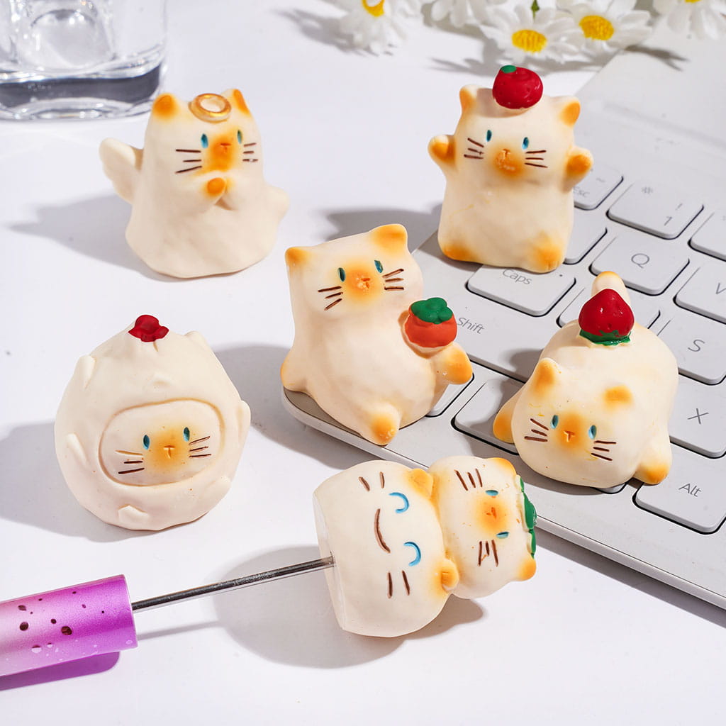 Acrylic Beads for Pen Toppers and Figurine, Cute Cat with Strawberry Persimmons, Jewelry Accessories Random Mix