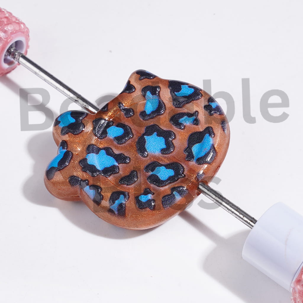 Acrylic Beads Cute Cat Characters Head with Bowtie and Glitter Leopard Prints, 28*30MM Multi-Color Random Mix