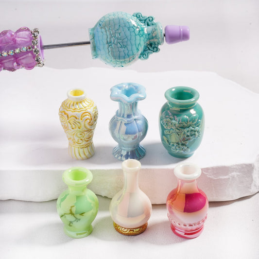 Acrylic Beads UV Coating Chinese Porcelain Style Flower Vases in Various Shapes, Random Mix
