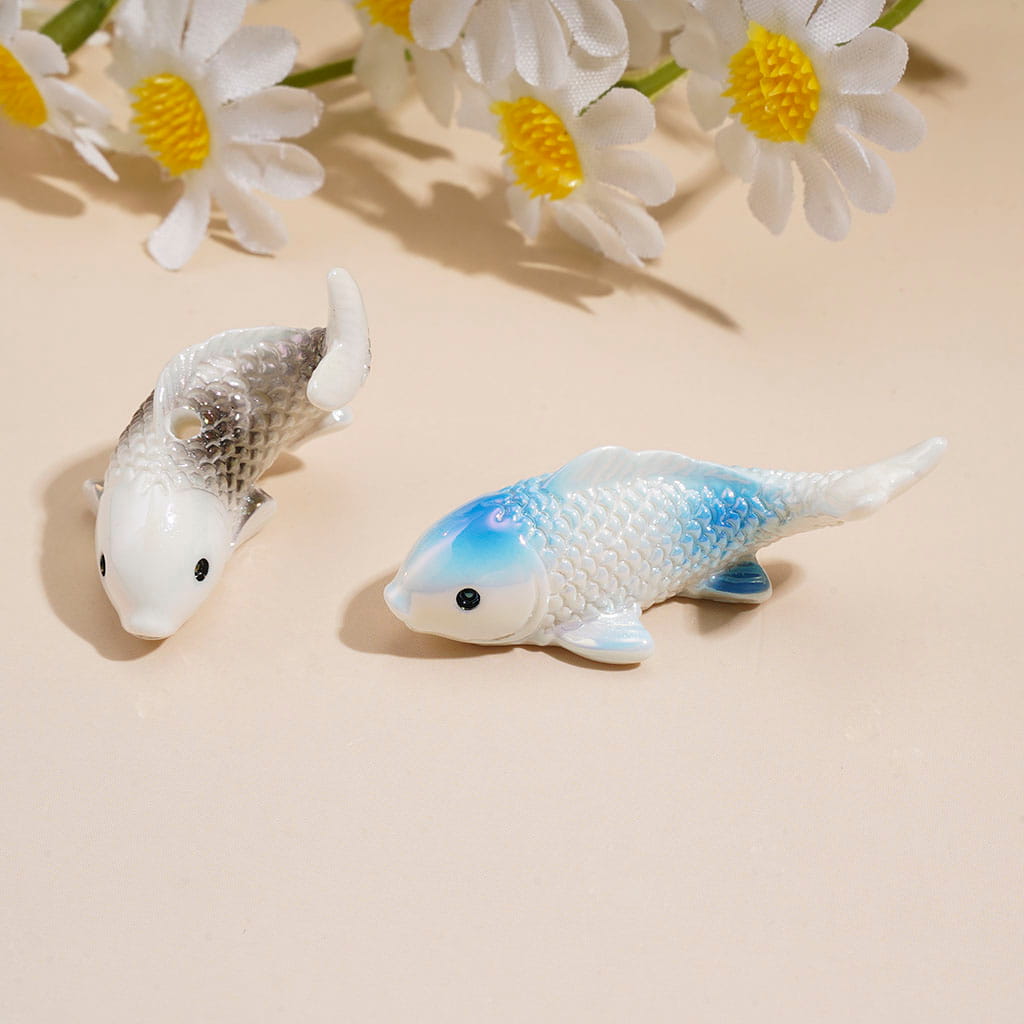 UV Coating Realistic Mini Koi Fish Acrylic Beads, Multi-Color, Random Mix