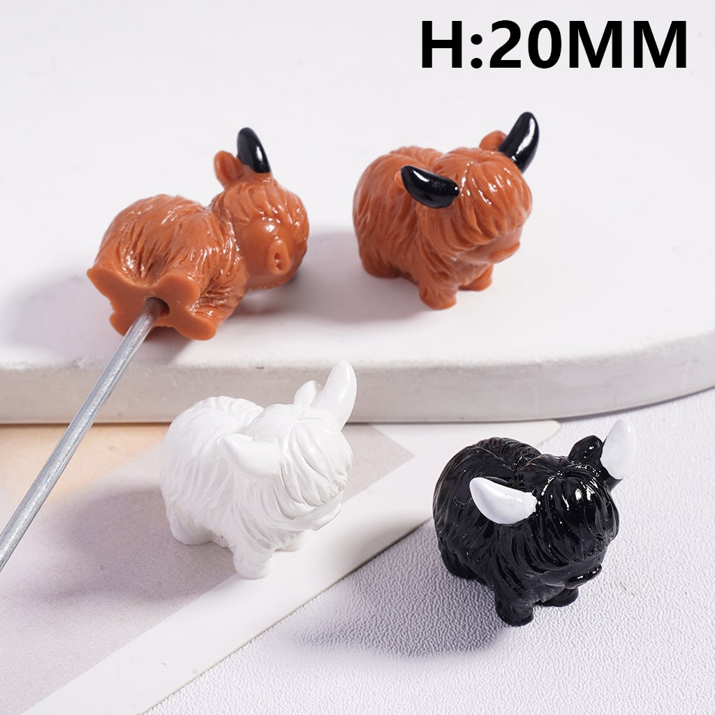 Highland Cow Figurine for Acrylic Beads and Pen Topper, Height 20MM, White Black Brown