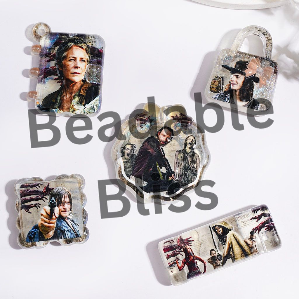 Classic American Drama Character Series Acrylic Beads and Pendants, Random Mix
