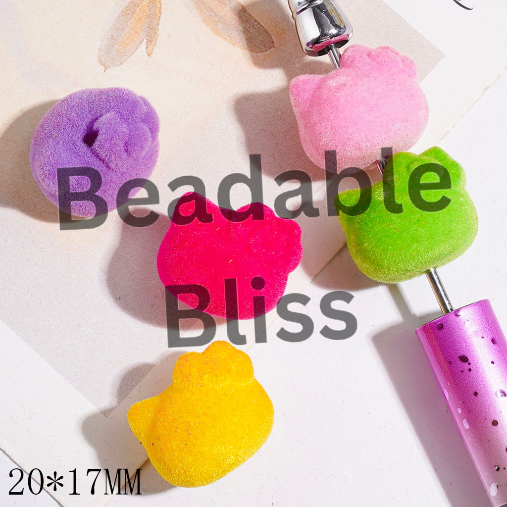 Acrylic Beads Flocked Fluffy Cute Cat Character Head in Various Colors, 20*17MM, Random Mix