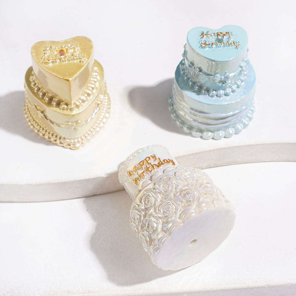UV-Coated Acrylic Beads Cream Cake in Diverse Designs, Assorted Colors, Random Mix