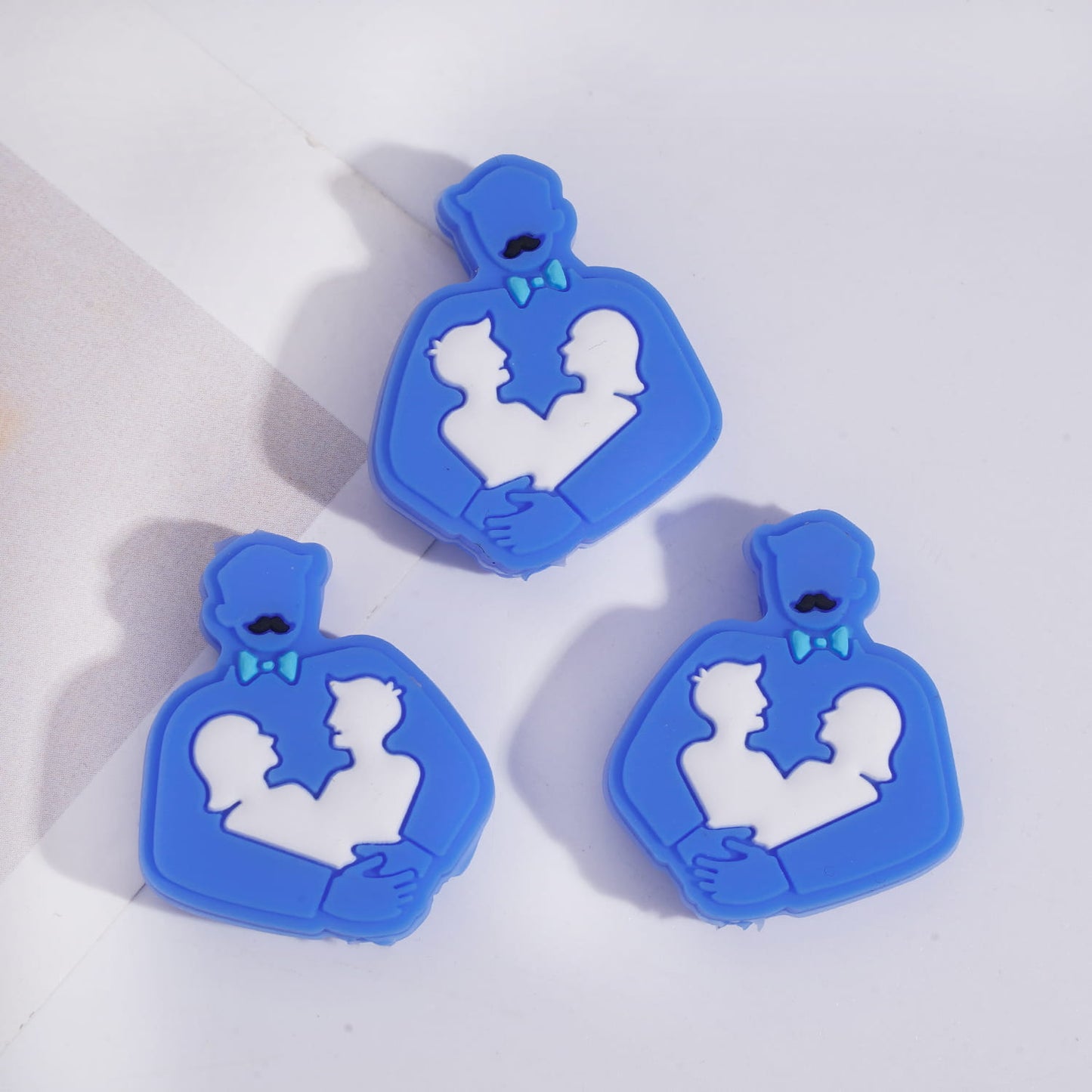 Silicone Focal Beads Blue Old Father Holding White Young Girl and Boy Patterns