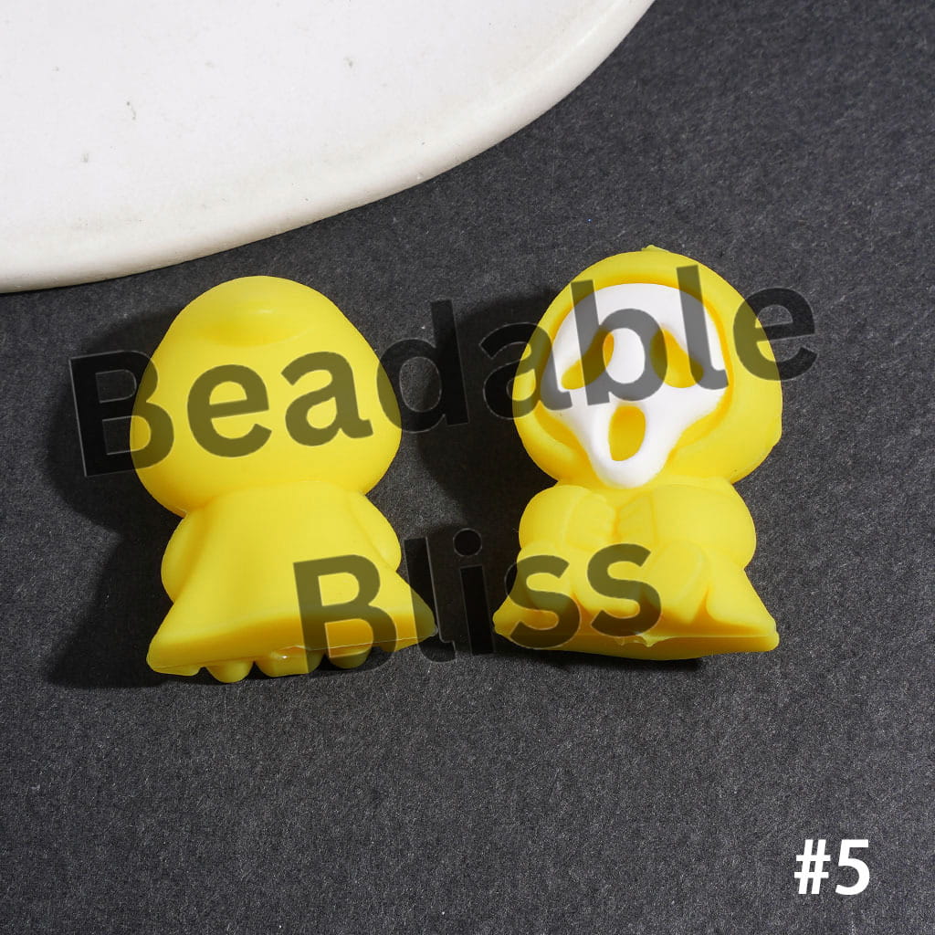 3D Horror Mask Character with Cloak Silicone Focal Beads, 19*26MM, Halloween Theme, Multi-Color (Please Read Description)
