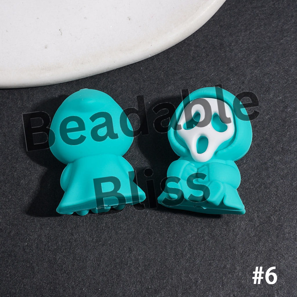 3D Horror Mask Character with Cloak Silicone Focal Beads, 19*26MM, Halloween Theme, Multi-Color (Please Read Description)