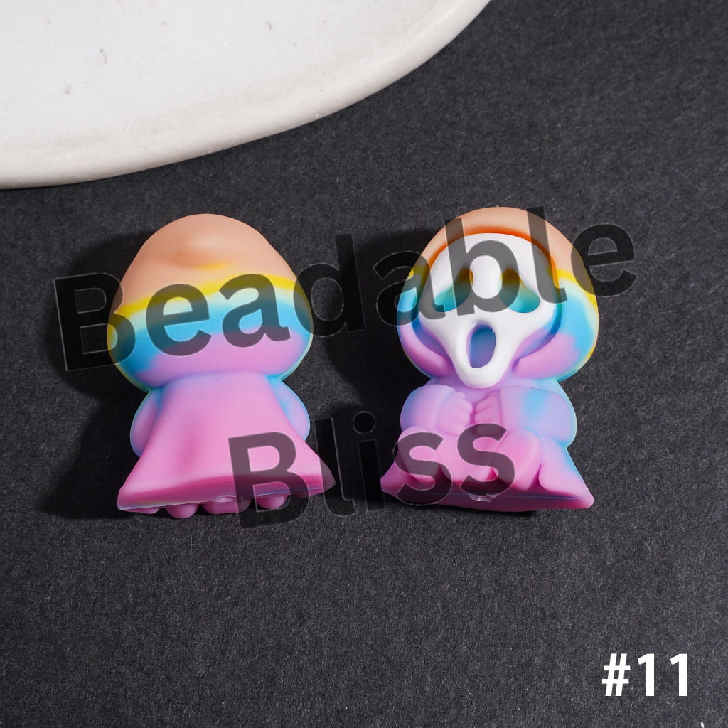 3D Horror Mask Character with Cloak Silicone Focal Beads, 19*26MM, Halloween Theme, Multi-Color (Please Read Description)