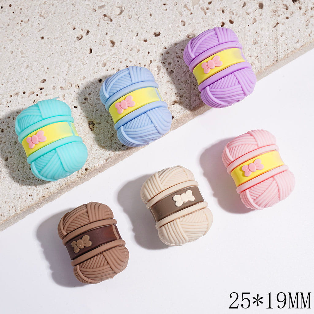 Silicone Focal Beads 3D Wool Yarn with Bowtie, 25*19MM, Multi-Color