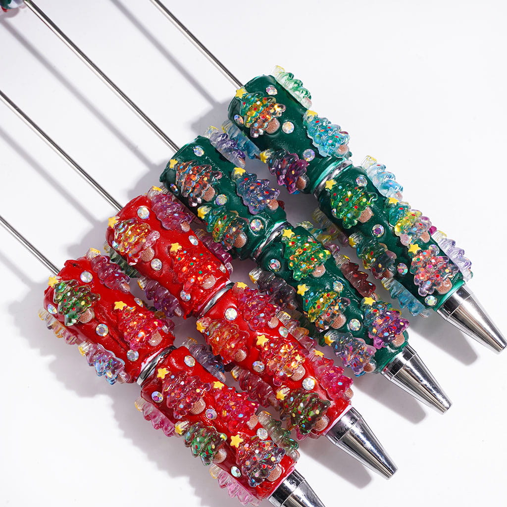 Beadable Clay Pens with Christmas Tree and AB Rhinestones, Green and Red Background