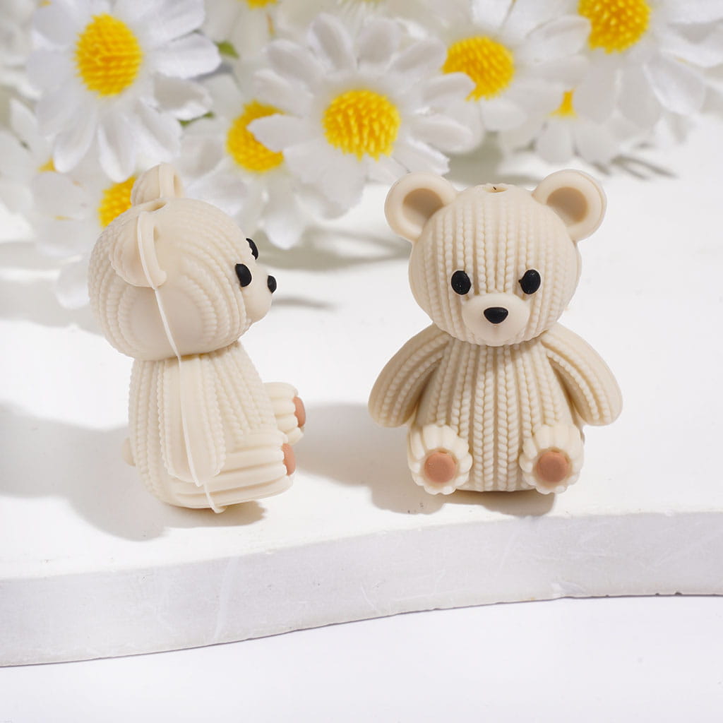 3D Cute Bear with Knitted Woolen Yarn Pattern Silicone Focal Beads, Various Colors