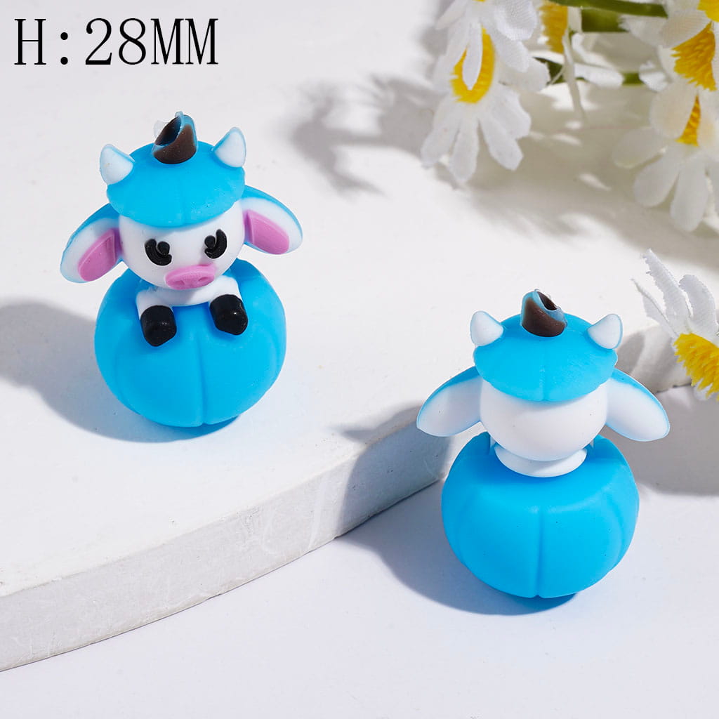 Silicone Focal Beads 3D Cow Wearing Hat and Sitting on Pumpkin, Height 28MM Multi-Color