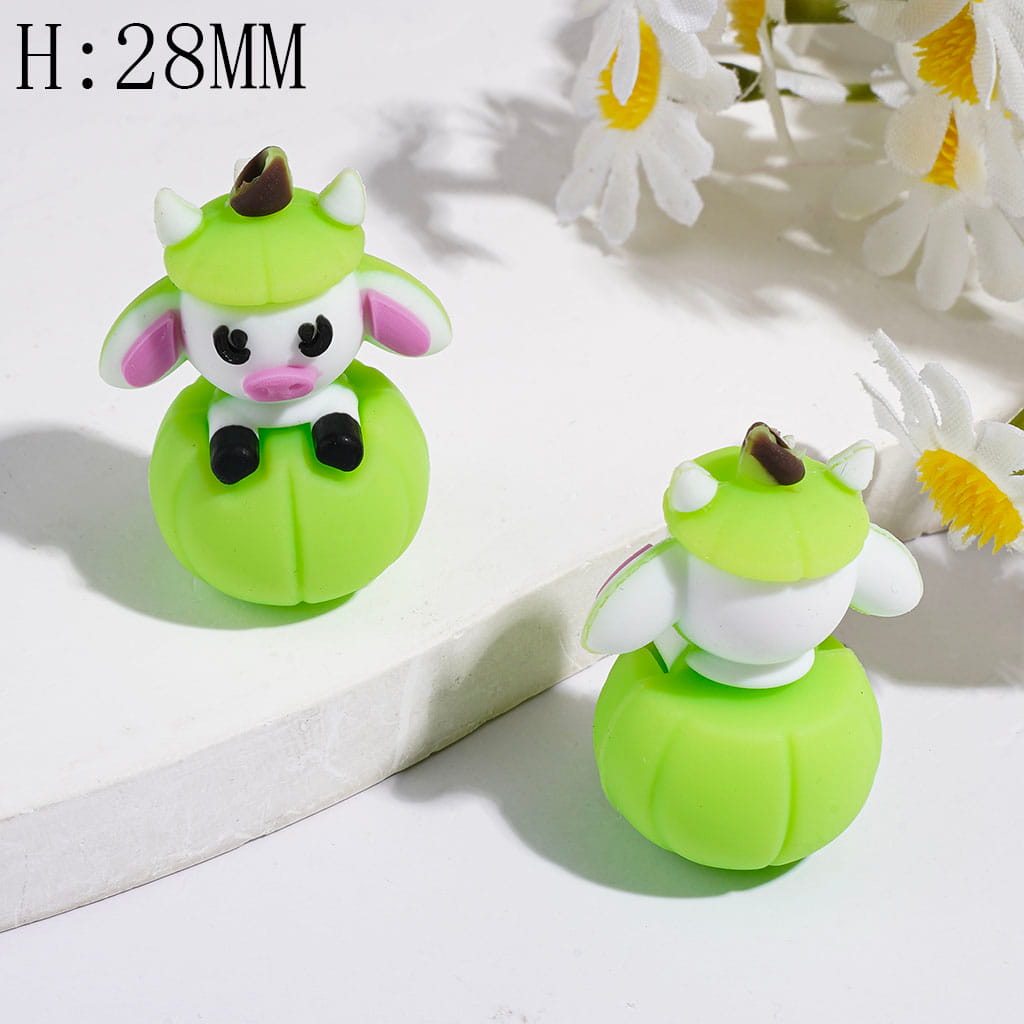 Silicone Focal Beads 3D Cow Wearing Hat and Sitting on Pumpkin, Height 28MM Multi-Color