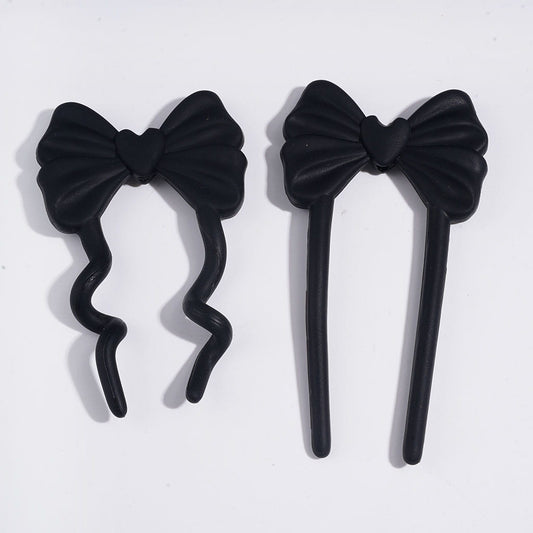 3D Pliable Black Bowtie with Heart Silicone Focal Beads, 97*52MM (Video Usage Instructions)