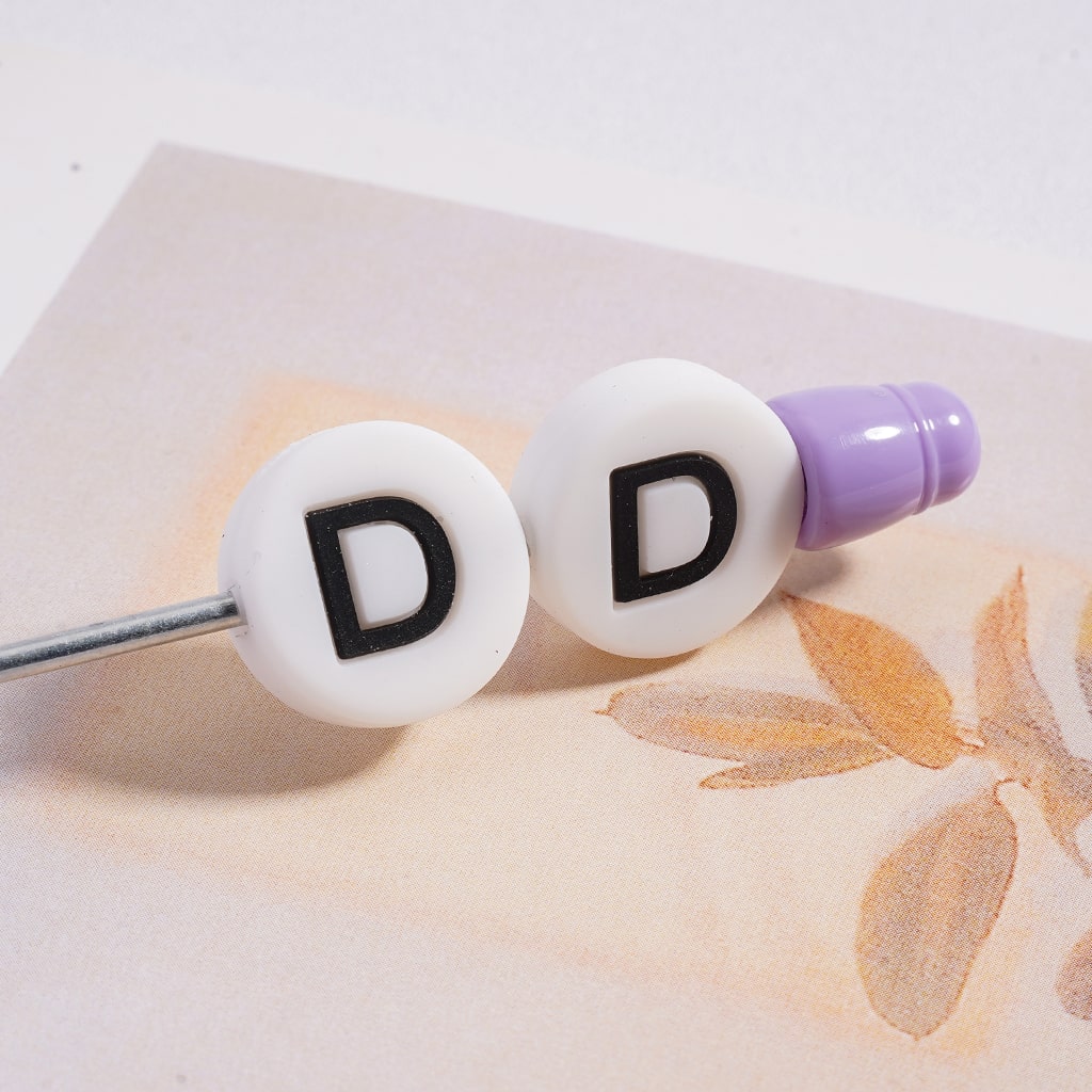 Silicone Beads Round Flat English Letters Prints 15MM (The Hole is Horizontal, not Vertical)