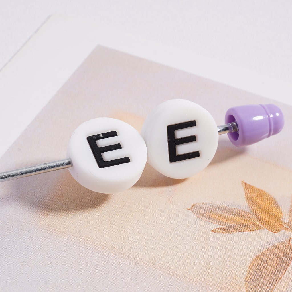 Silicone Beads Round Flat English Letters Prints 15MM (The Hole is Horizontal, not Vertical)
