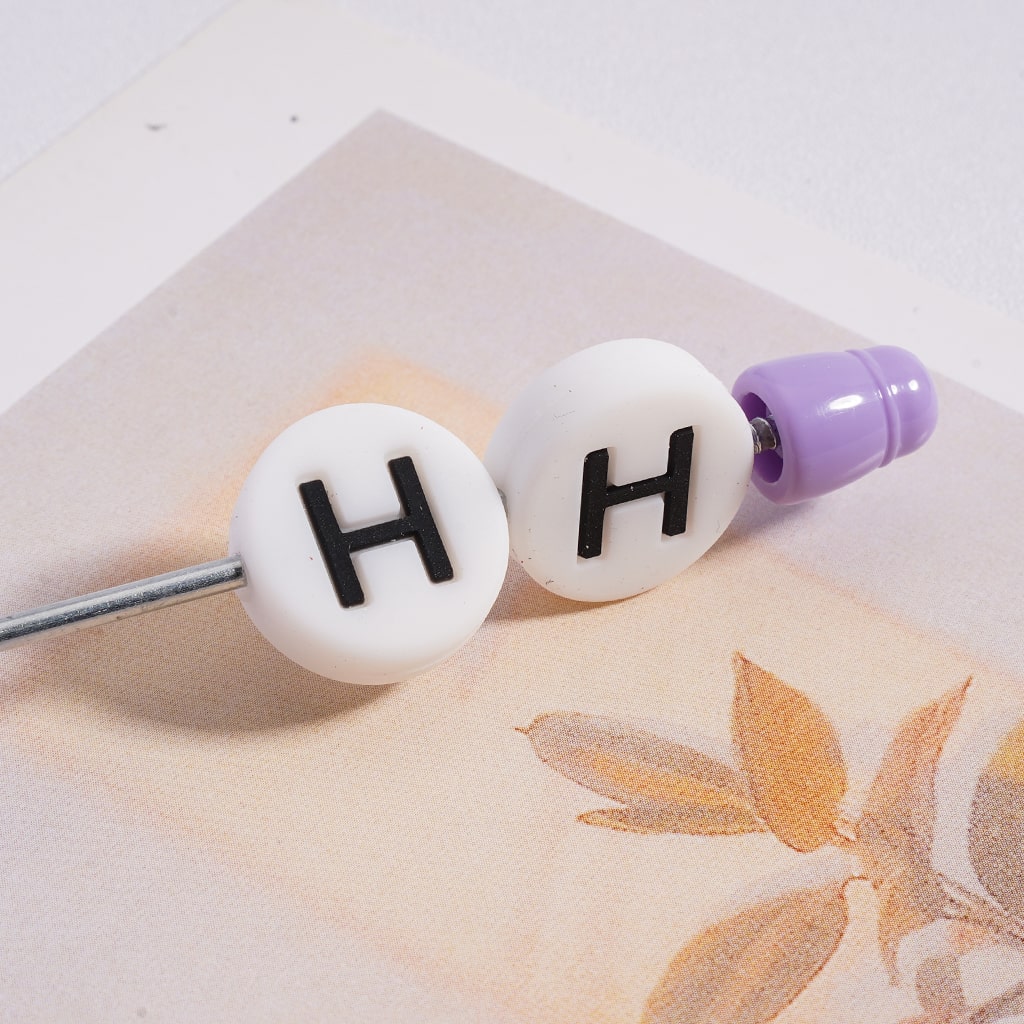Silicone Beads Round Flat English Letters Prints 15MM (The Hole is Horizontal, not Vertical)