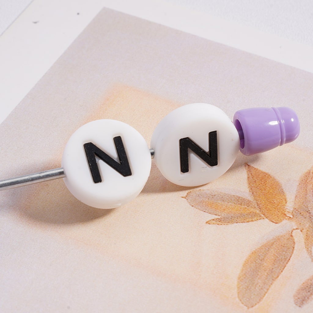 Silicone Beads Round Flat English Letters Prints 15MM (The Hole is Horizontal, not Vertical)