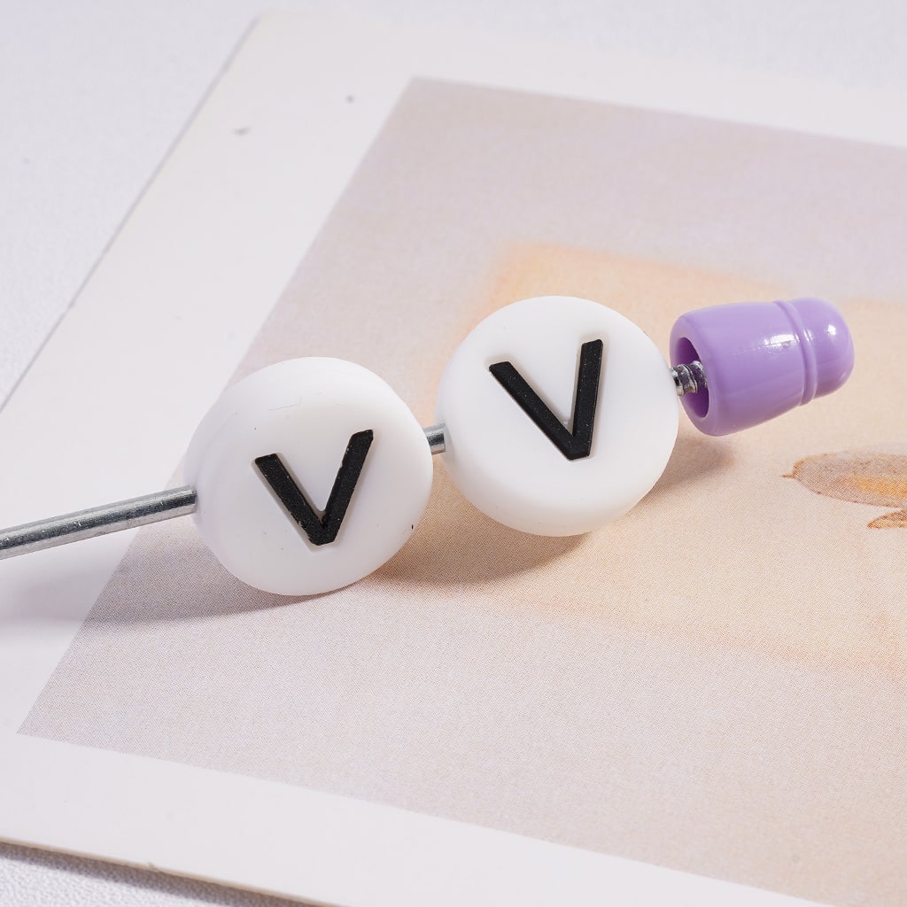 Silicone Beads Round Flat English Letters Prints 15MM (The Hole is Horizontal, not Vertical)