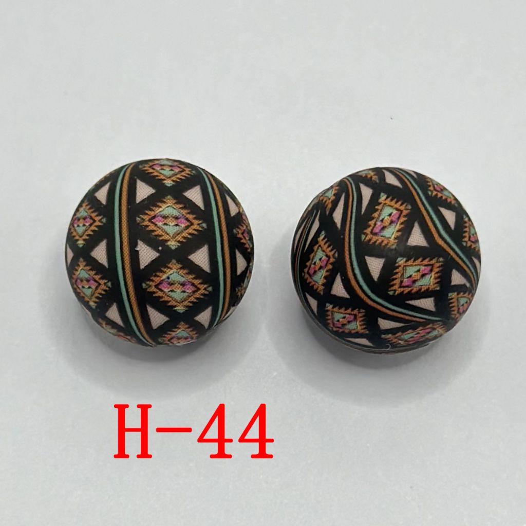 Aztec Pattern Beads Aztec Print Design Pattern in Earthy Tones Round Shape Printed Silicon ...