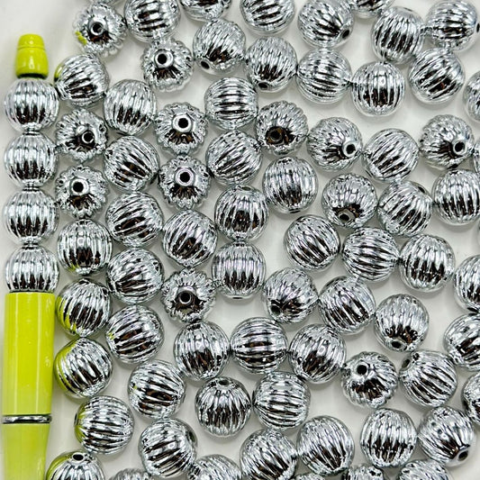 シルバーストライプランタンパンプキンラウンドストライプアクリルビーズ14mm、ランダムミックス