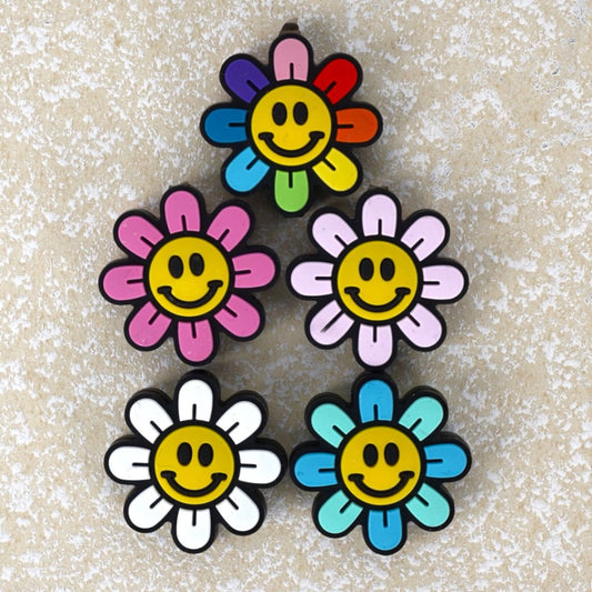 カラフルな笑顔の花シリコンフォーカルビーズ、ランダムミックス
