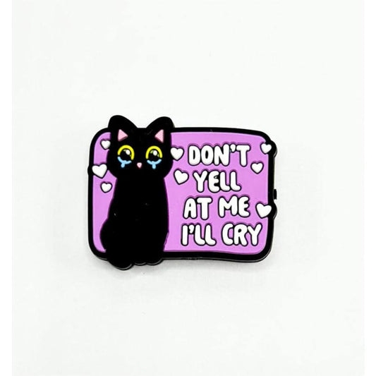 A silicone bead featuring a cartoon image of a crying cat with a sign that reads 'DON'T YELL AT ME I'LL CRY', surrounded by hearts.

