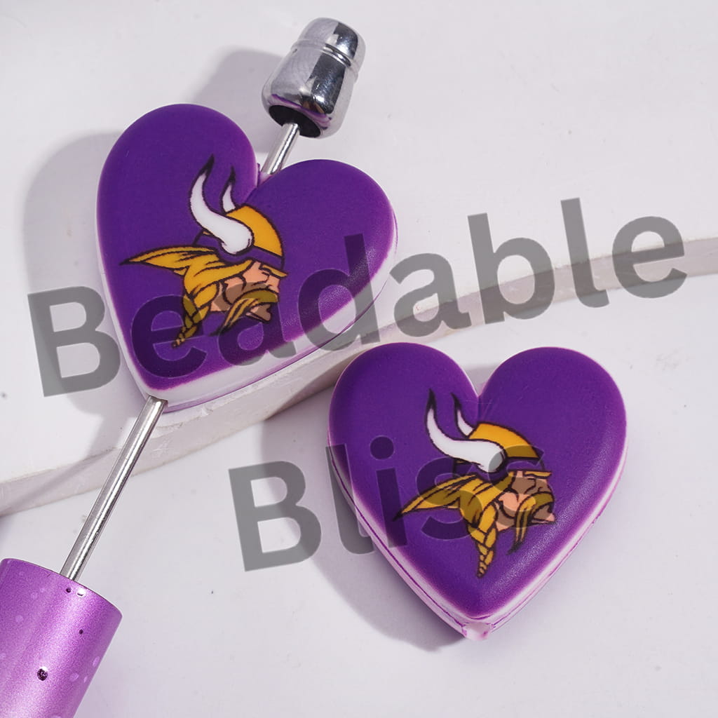 Silicone Focal Beads with American Football Minnesota Pattern, Flat Heart Shape