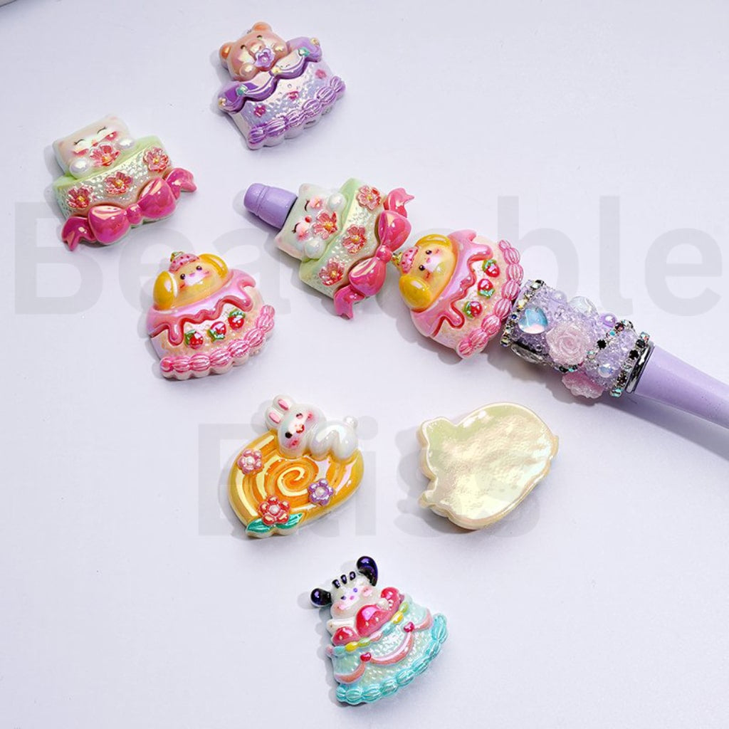 UV Coating Cute Pets Bunny Cat Piglet Bear Puppy Pom Pom Puri Pochacc Cake Acrylic Beads, Random Mix