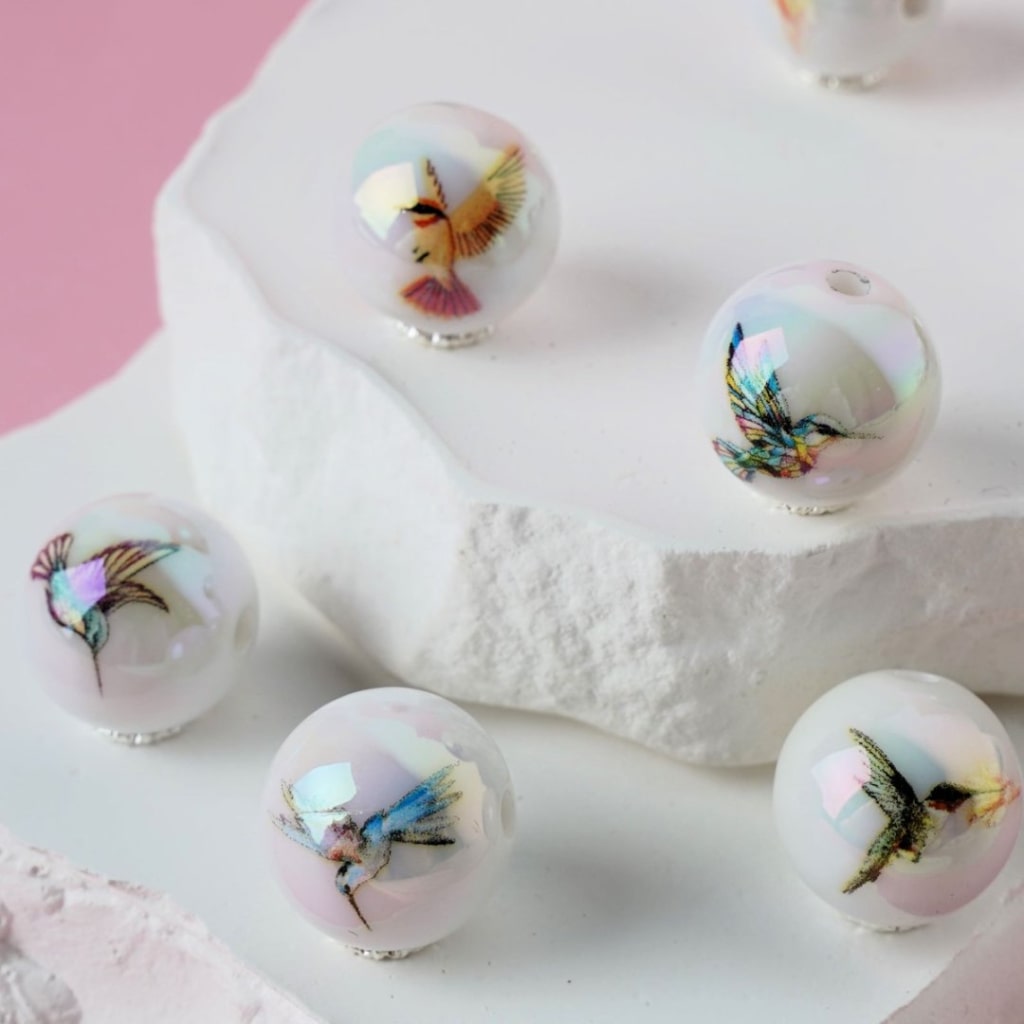 UV Finish Cute Colorful Hummingbirds White Round Acrylic Beads, 16MM, Random Mix