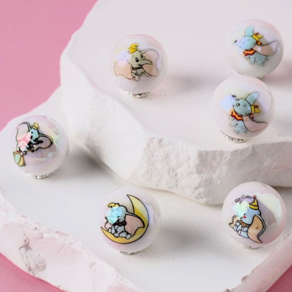 UV Finish Cute Little Elephant Dumb White Round Acrylic Beads, 16MM, Random Mix