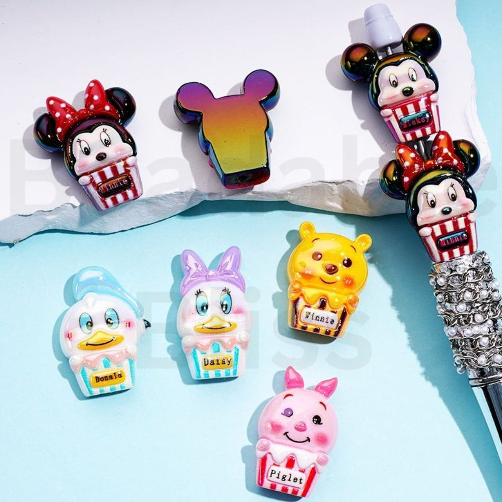 UV Coating Cute Disne Cartoons Micki Minni Winni the Poo Donal Dasi Pigle Acrylic Beads, Around 26*25MM, Random Mix