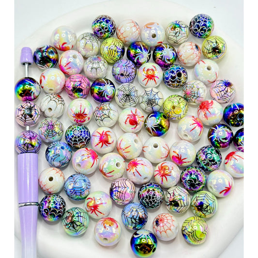 蜘蛛の巣と蜘蛛の模様のアクリルビーズ、ランダムミックス、16MM