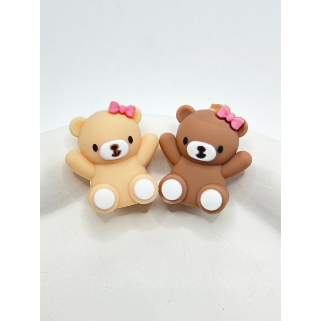 3Dの小さなかわいいクマと蝶結びのシリコン製フォーカルビーズ