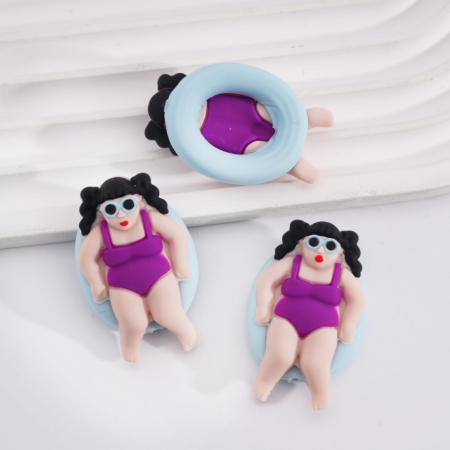 Silicone Focal Beads 3D Girl Wearing Purple Swimming Suit and Lying on Swimming Ring