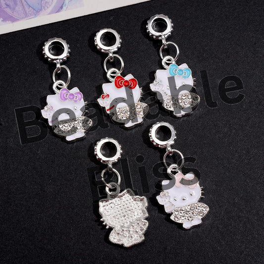 Silver Alloy Bail Round Ring Beads, Charm Pendants Cute Cat Character with Clear Rhinestones, Random Mix