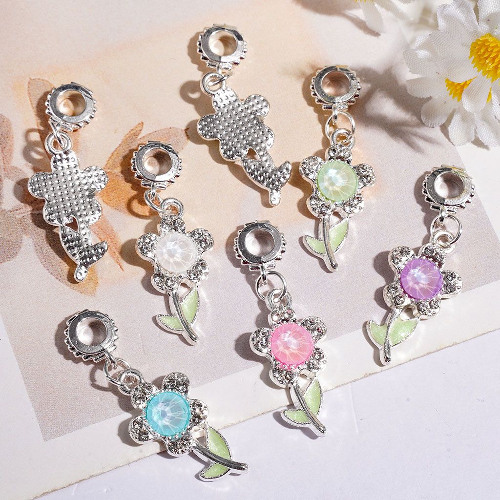 Silver Alloy Bail Beads, Charm Pendants Light Green Leaf Flower with Big and Clear Rhinestones, Jewelry Accessory, Multi-Color Random Mix