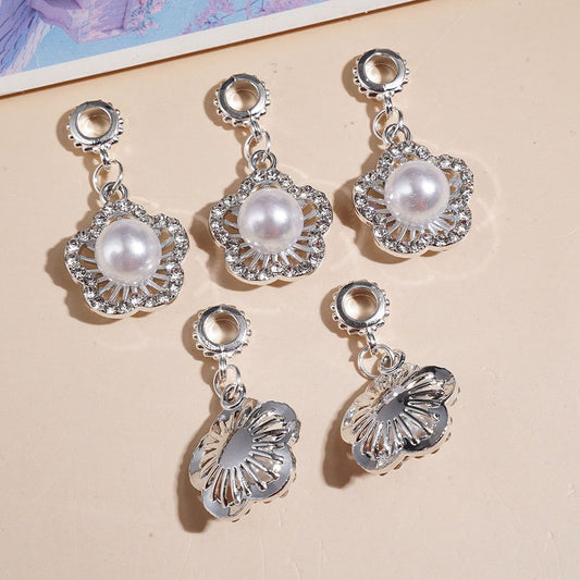 Silver Alloy Bail Loop Beads with Charm Pendants Flower with Big Pearl and Clear Rhinestones, Jewelry Accessories